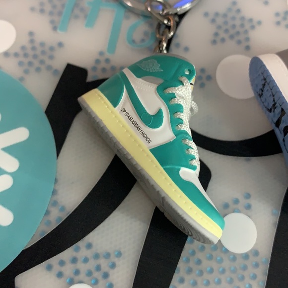 running shoe dunk keychains - Picture 3 of 4